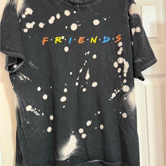 Bundle of 2 Friends Tee Shirts - Picture 3 of 9
